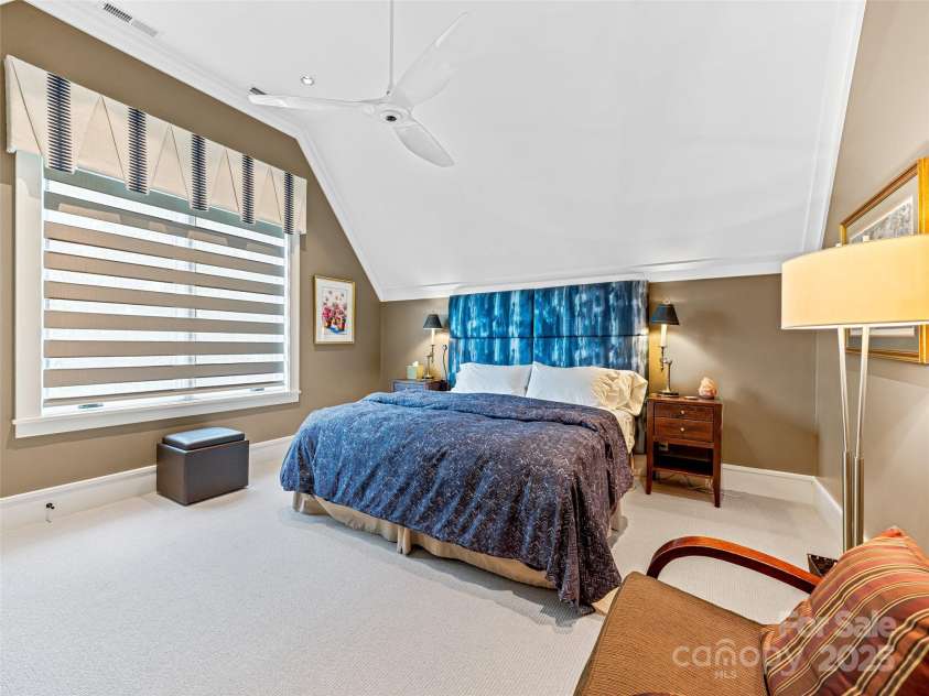 3 Bayonne Trail, Asheville, NC 28804.  MLS# CAR4262687, YatesRealty ID 20673. Second Primary suite on the upper floor