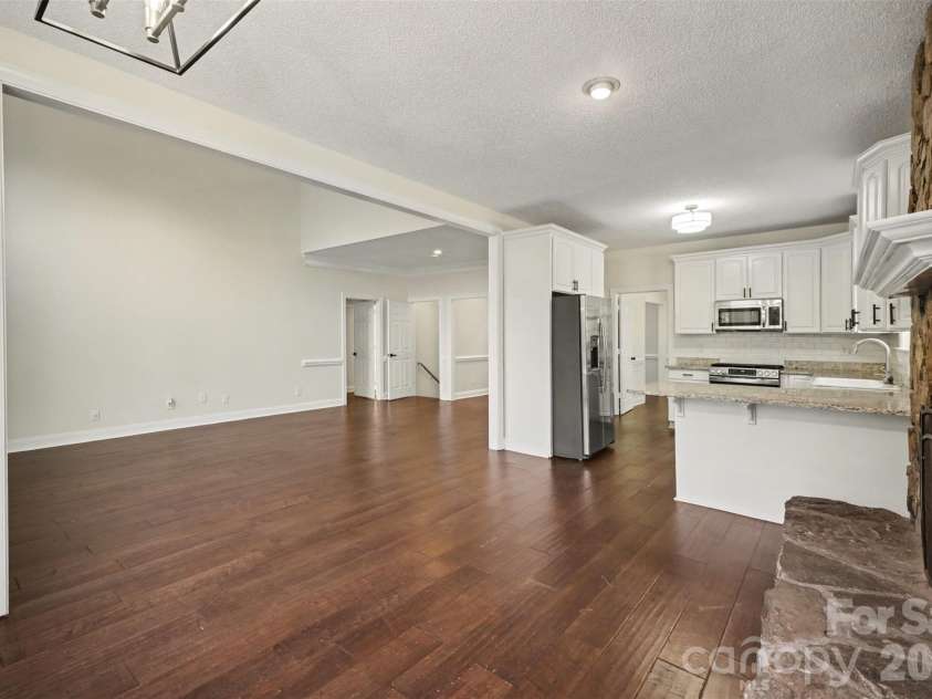 6285 Ridge Road, Clover, SC 29710.  MLS# CAR4373386, YatesRealty ID 20673. Breakfast Nook Angle 2
