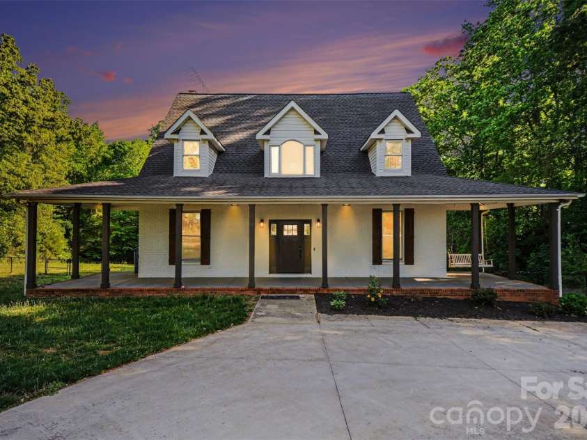6285 Ridge Road, Clover, SC 29710.  MLS# CAR4373386, YatesRealty ID 20673. Front