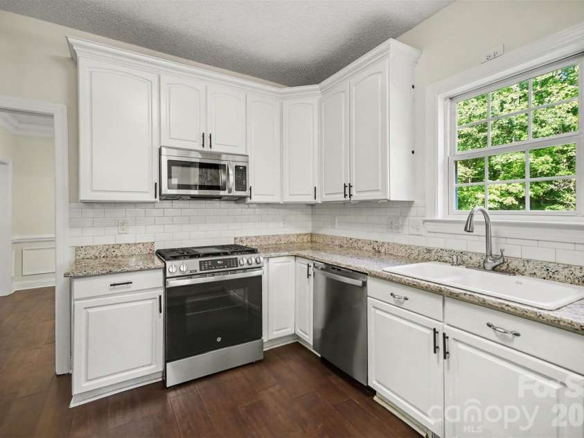 6285 Ridge Road, Clover, SC 29710.  MLS# CAR4373386, YatesRealty ID 20673. Kitchen Angle 3