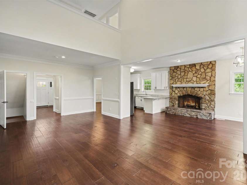 6285 Ridge Road, Clover, SC 29710.  MLS# CAR4373386, YatesRealty ID 20673. Living Room Angle 2