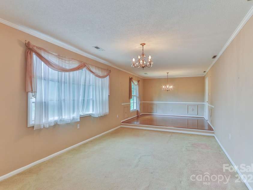 466 Shiloh Church Road, Hickory, NC 28601.  MLS# CAR4260582, YatesRealty ID 20674. 