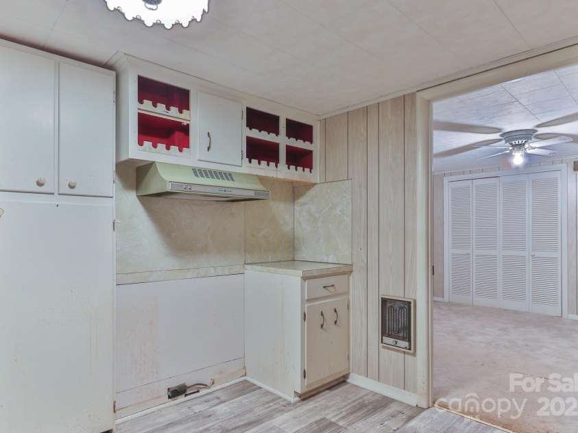 466 Shiloh Church Road, Hickory, NC 28601.  MLS# CAR4260582, YatesRealty ID 20674. 