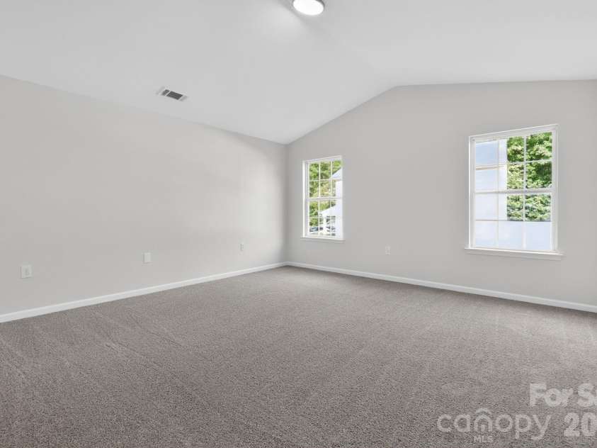 3212 Osceola Lane, Charlotte, NC 28269.  MLS# CAR4378007, YatesRealty ID 20676. 