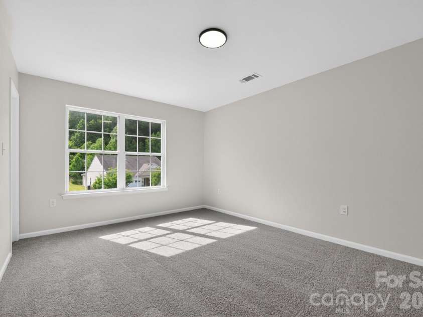 3212 Osceola Lane, Charlotte, NC 28269.  MLS# CAR4378007, YatesRealty ID 20676. 