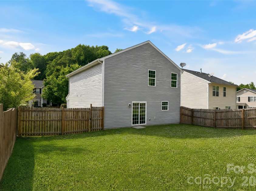 3212 Osceola Lane, Charlotte, NC 28269.  MLS# CAR4378007, YatesRealty ID 20676. 