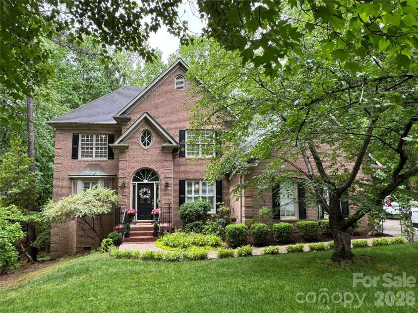 1218 Gateshead Lane, Matthews, NC 28105.  MLS# CAR4379369, YatesRealty ID 20677. 