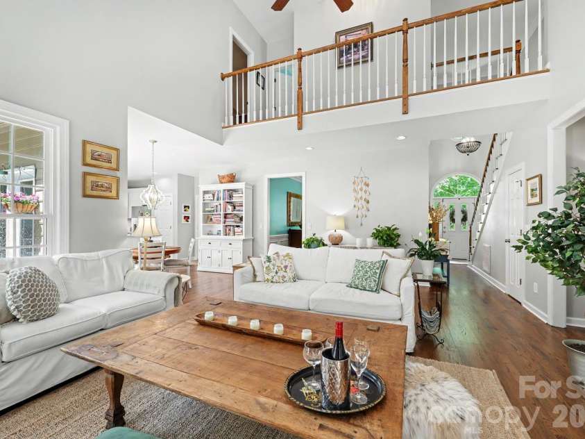 1218 Gateshead Lane, Matthews, NC 28105.  MLS# CAR4379369, YatesRealty ID 20677. 