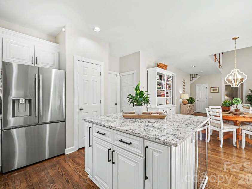 1218 Gateshead Lane, Matthews, NC 28105.  MLS# CAR4379369, YatesRealty ID 20677. 