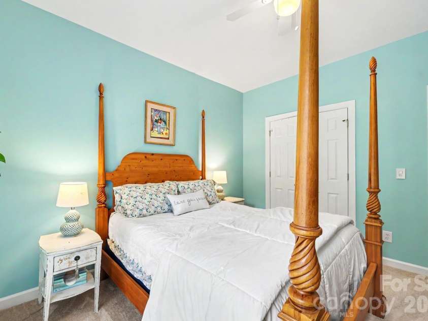1218 Gateshead Lane, Matthews, NC 28105.  MLS# CAR4379369, YatesRealty ID 20677. 