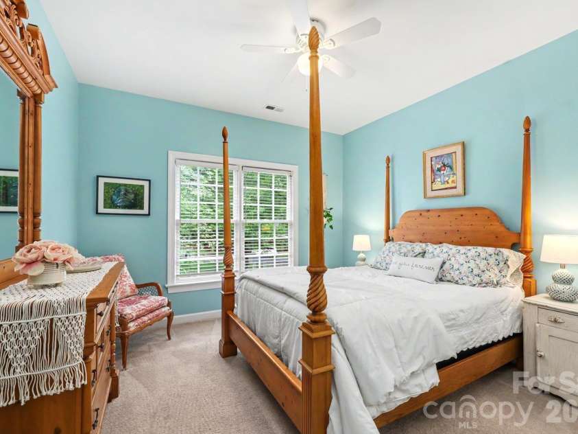 1218 Gateshead Lane, Matthews, NC 28105.  MLS# CAR4379369, YatesRealty ID 20677. 