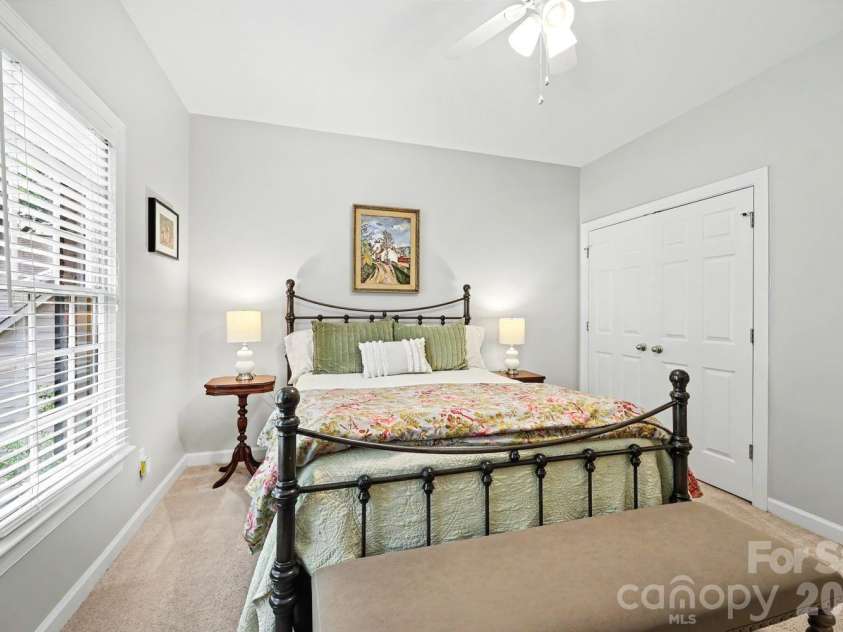 1218 Gateshead Lane, Matthews, NC 28105.  MLS# CAR4379369, YatesRealty ID 20677. 