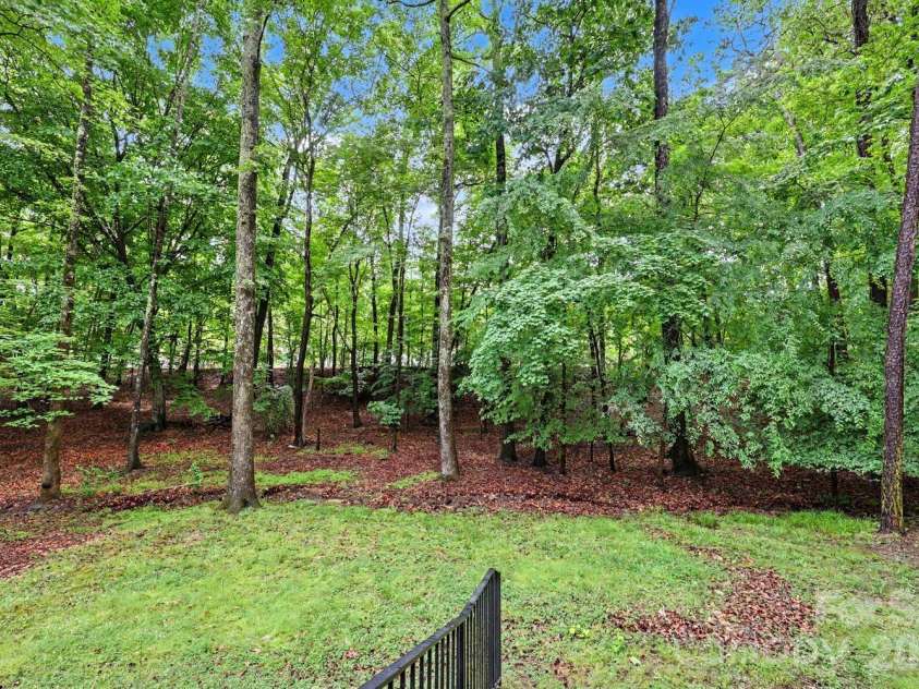 1218 Gateshead Lane, Matthews, NC 28105.  MLS# CAR4379369, YatesRealty ID 20677. 