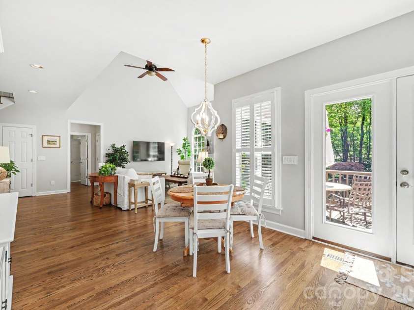 1218 Gateshead Lane, Matthews, NC 28105.  MLS# CAR4379369, YatesRealty ID 20677. 