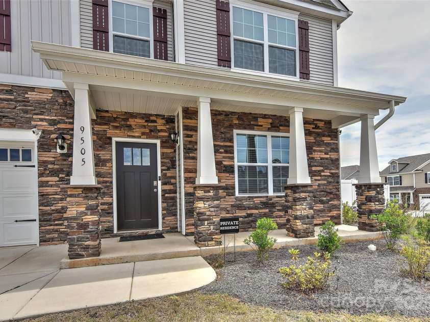 9505 Cotswood Place, Gastonia, NC 28056.  MLS# CAR4260674, YatesRealty ID 20677. 
