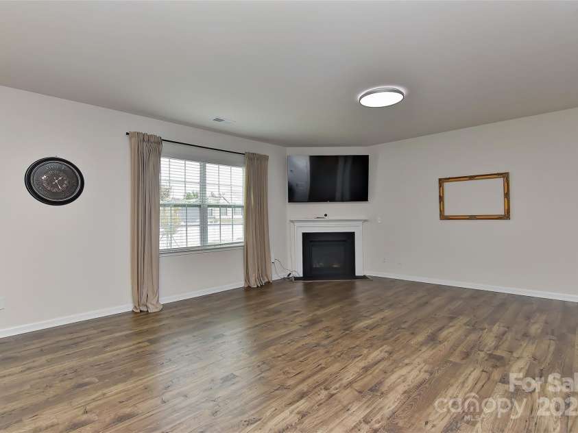 9505 Cotswood Place, Gastonia, NC 28056.  MLS# CAR4260674, YatesRealty ID 20677. 