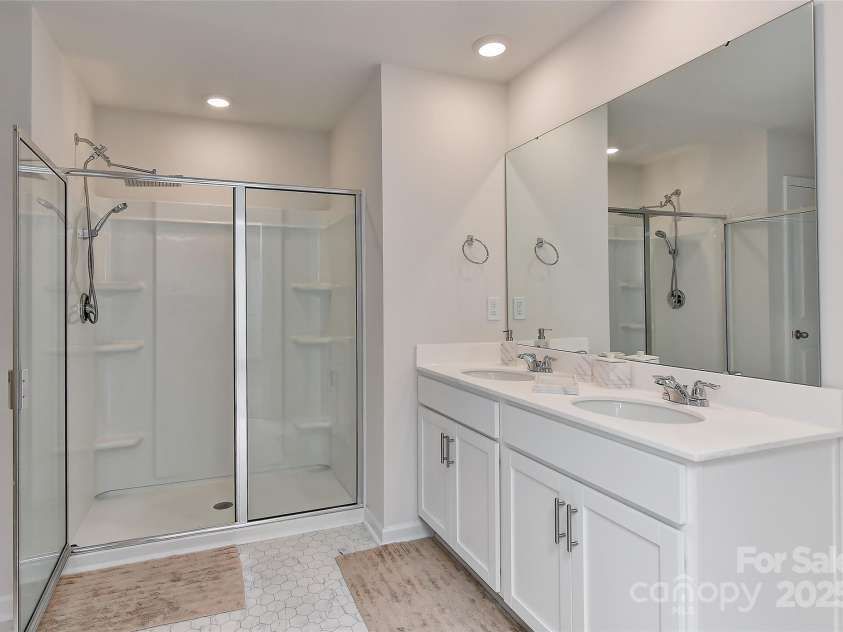 9505 Cotswood Place, Gastonia, NC 28056.  MLS# CAR4260674, YatesRealty ID 20677. 