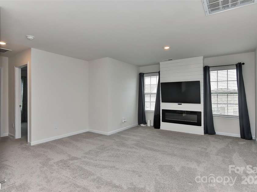 9505 Cotswood Place, Gastonia, NC 28056.  MLS# CAR4260674, YatesRealty ID 20677. 