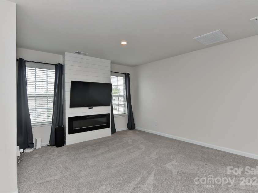 9505 Cotswood Place, Gastonia, NC 28056.  MLS# CAR4260674, YatesRealty ID 20677. 