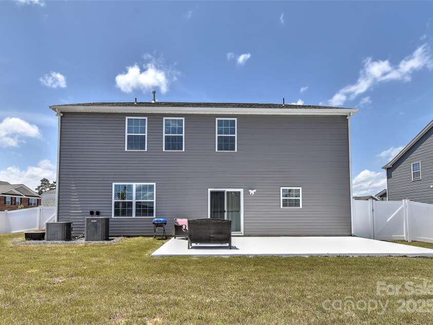 9505 Cotswood Place, Gastonia, NC 28056.  MLS# CAR4260674, YatesRealty ID 20677. 