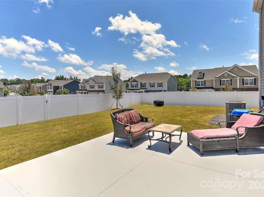 9505 Cotswood Place, Gastonia, NC 28056.  MLS# CAR4260674, YatesRealty ID 20677. 
