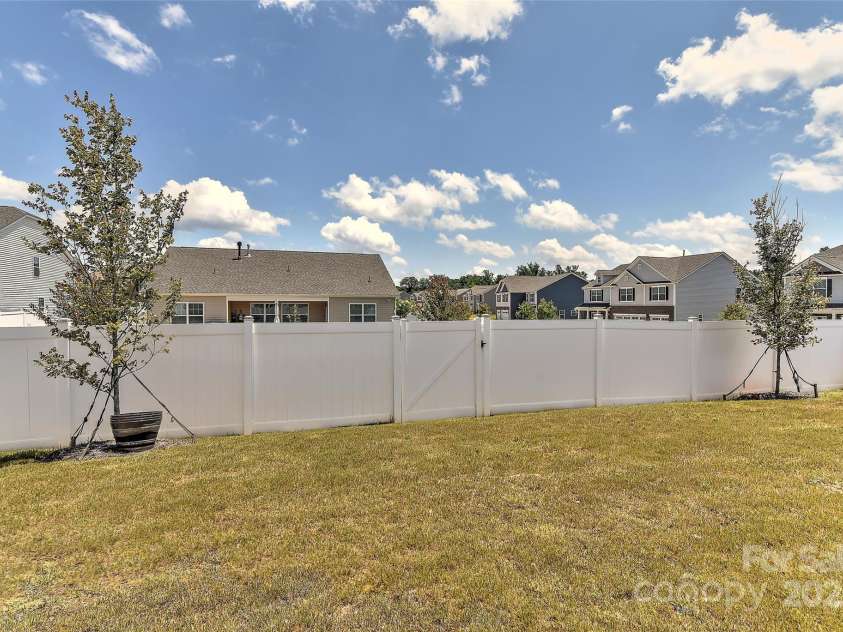 9505 Cotswood Place, Gastonia, NC 28056.  MLS# CAR4260674, YatesRealty ID 20677. 