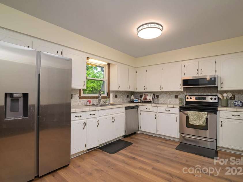 121 Pelham Lane, Fort Mill, SC 29715.  MLS# CAR4272081, YatesRealty ID 20678. 