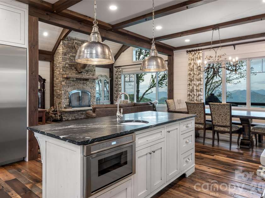 376 Wandering Trail, Waynesville, NC 28785.  MLS# CAR4376234, YatesRealty ID 20678. 