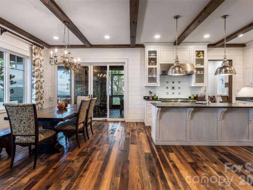 376 Wandering Trail, Waynesville, NC 28785.  MLS# CAR4376234, YatesRealty ID 20678. 