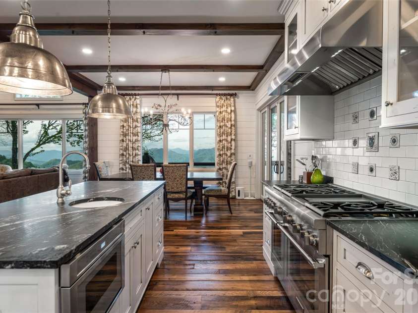 376 Wandering Trail, Waynesville, NC 28785.  MLS# CAR4376234, YatesRealty ID 20678. 