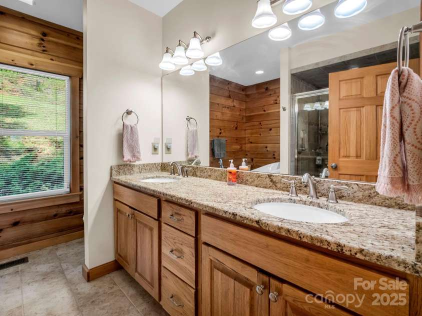 537 Summit Parkway, Bostic, NC 28018.  MLS# CAR4286175, YatesRealty ID 2068. Primary Ensuite