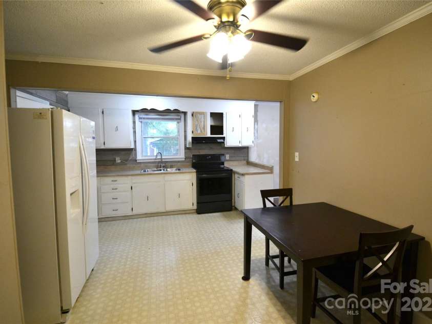 416 Union Street, Marshville, NC 28103.  MLS# CAR4272461, YatesRealty ID 20680. 