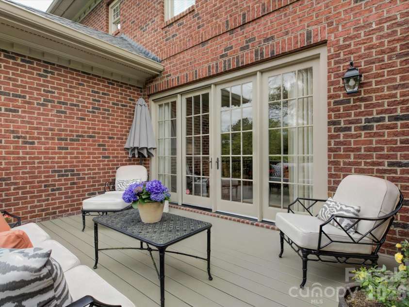 5060 Carmel Road, Charlotte, NC 28226.  MLS# CAR4363651, YatesRealty ID 20681. Deck