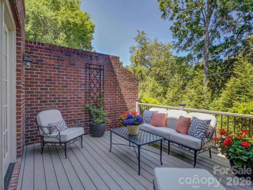 5060 Carmel Road, Charlotte, NC 28226.  MLS# CAR4363651, YatesRealty ID 20681. Deck