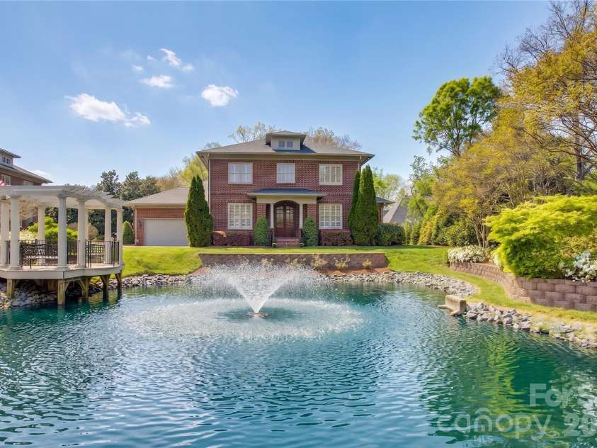 5060 Carmel Road, Charlotte, NC 28226.  MLS# CAR4363651, YatesRealty ID 20681. Front Exterior