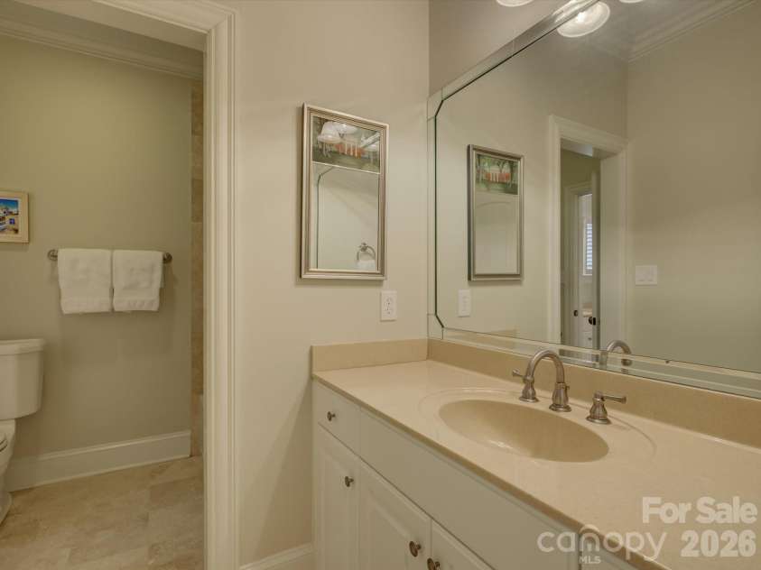5060 Carmel Road, Charlotte, NC 28226.  MLS# CAR4363651, YatesRealty ID 20681. Full Bathroom