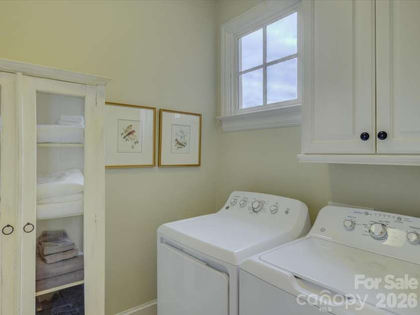 5060 Carmel Road, Charlotte, NC 28226.  MLS# CAR4363651, YatesRealty ID 20681. Laundry