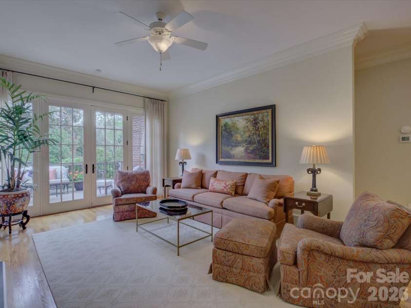 5060 Carmel Road, Charlotte, NC 28226.  MLS# CAR4363651, YatesRealty ID 20681. Living Room
