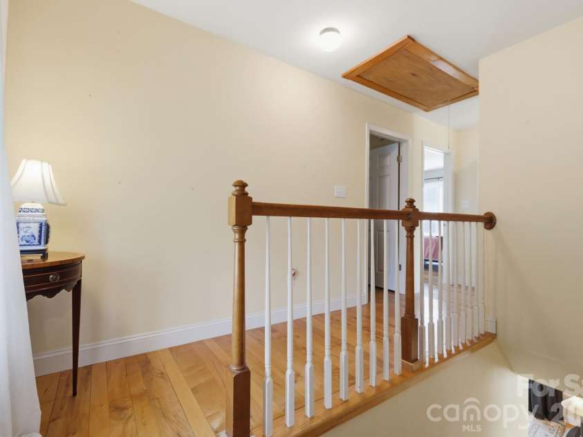 11 Carolina Corner Drive, Black Mountain, NC 28711.  MLS# CAR4359363, YatesRealty ID 20682. 