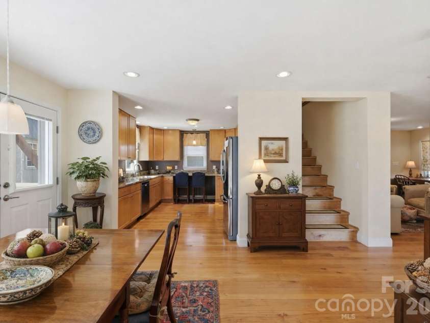 11 Carolina Corner Drive, Black Mountain, NC 28711.  MLS# CAR4359363, YatesRealty ID 20682. Dining Room/Kitchen