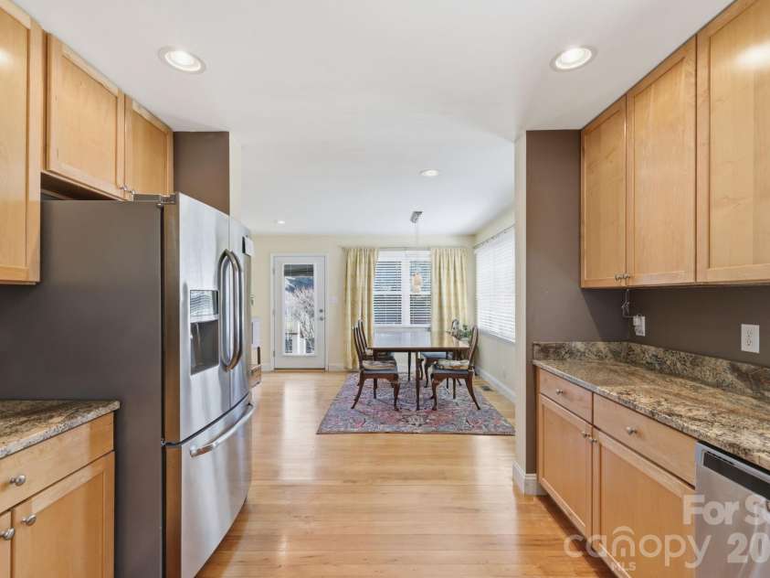 11 Carolina Corner Drive, Black Mountain, NC 28711.  MLS# CAR4359363, YatesRealty ID 20682. Kitchen