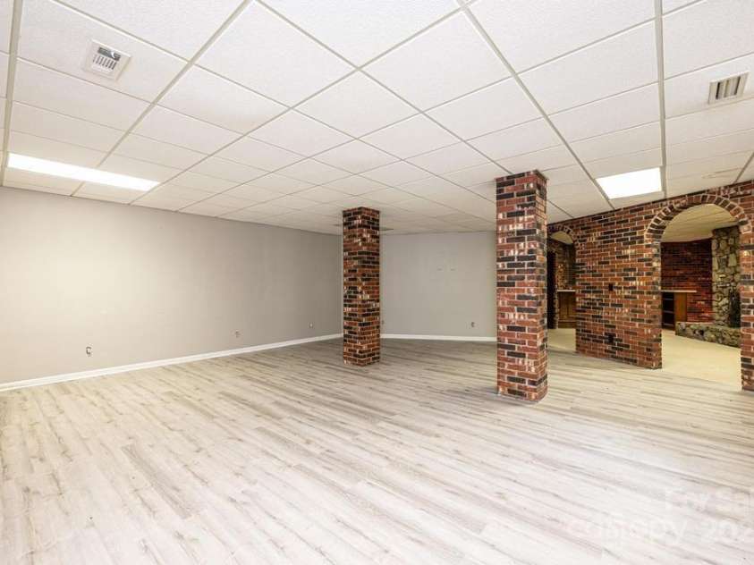 4275 Herman Sipe Road, Conover, NC 28613.  MLS# CAR4270261, YatesRealty ID 20682. 