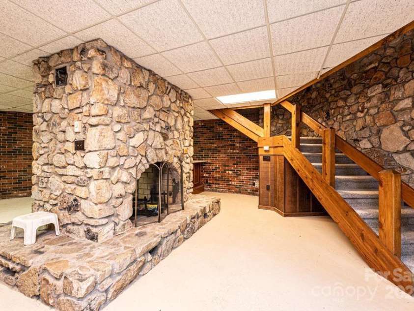 4275 Herman Sipe Road, Conover, NC 28613.  MLS# CAR4270261, YatesRealty ID 20682. 