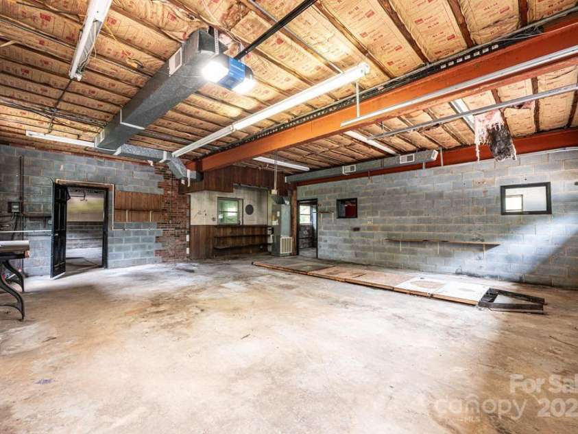 4275 Herman Sipe Road, Conover, NC 28613.  MLS# CAR4270261, YatesRealty ID 20682. 