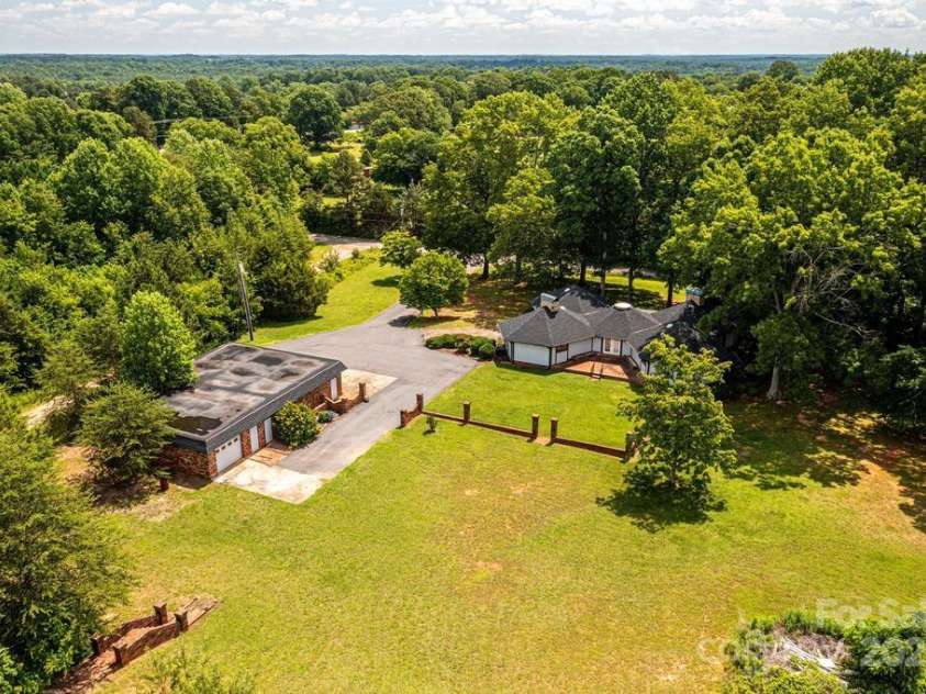 4275 Herman Sipe Road, Conover, NC 28613.  MLS# CAR4270261, YatesRealty ID 20682. 