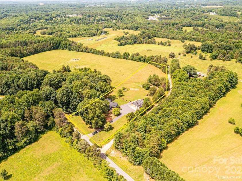 4275 Herman Sipe Road, Conover, NC 28613.  MLS# CAR4270261, YatesRealty ID 20682. 