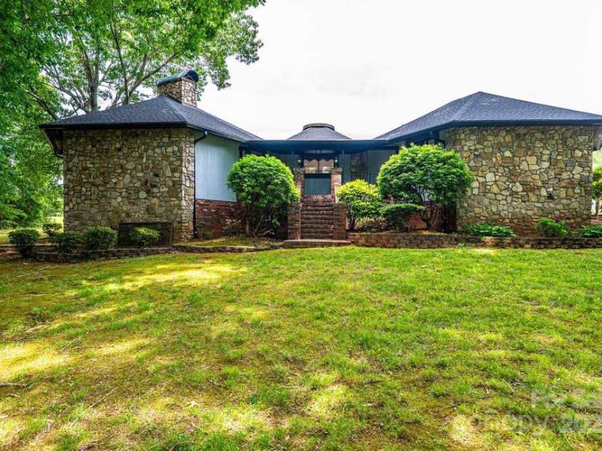 4275 Herman Sipe Road, Conover, NC 28613.  MLS# CAR4270261, YatesRealty ID 20682. 