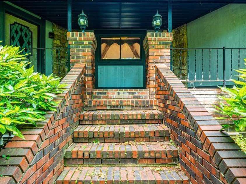 4275 Herman Sipe Road, Conover, NC 28613.  MLS# CAR4270261, YatesRealty ID 20682. 