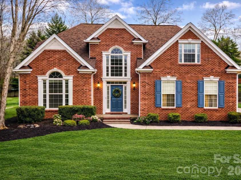 106 Honey Crisp Way, Simpsonville, SC 29681.  MLS# CAR4353381, YatesRealty ID 20686. 