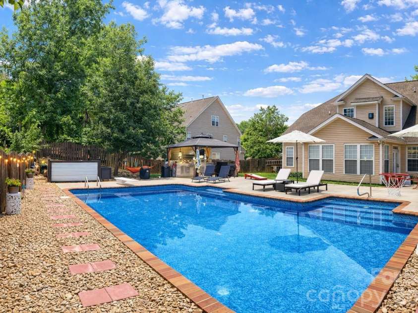 106 Honey Crisp Way, Simpsonville, SC 29681.  MLS# CAR4353381, YatesRealty ID 20686. 